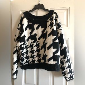 Cozy Houndstooth Dolman Sleeve Sweater